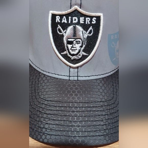 Raiders Gray and Black Cap - Picture 2 of 12